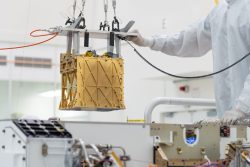 M2020 ATLO - MOXIE Installation
Requesters: David Gruel
Photographer: R. Lannom
Date: 20-MAR-19
Photolab order: 070915-171696